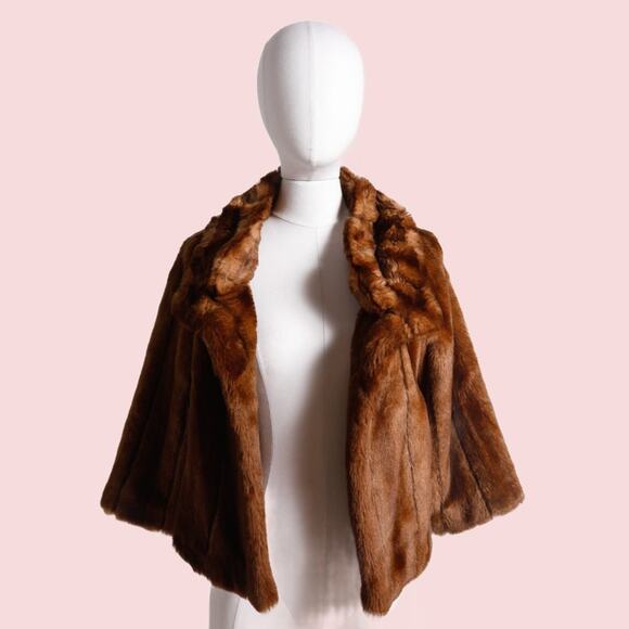 VINTAGE Brown Open Front Faux Fur Cape - Picture 1 of 3